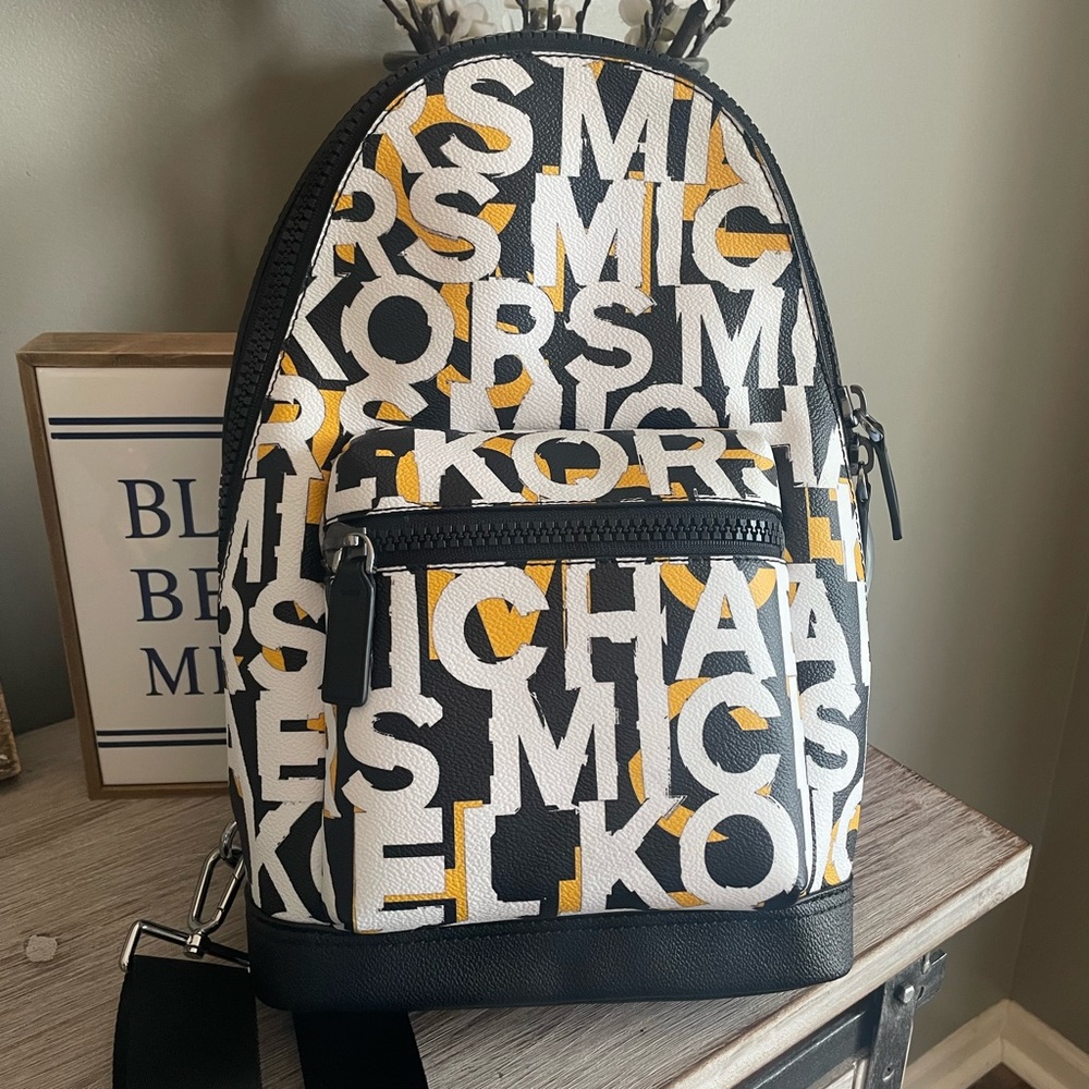 Michael Kors Cooper Slingpack